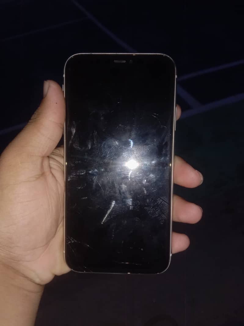 Apple iPhone 11 3