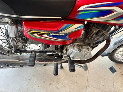 honda 125 good condition for sale bike main koi problem nahi hai