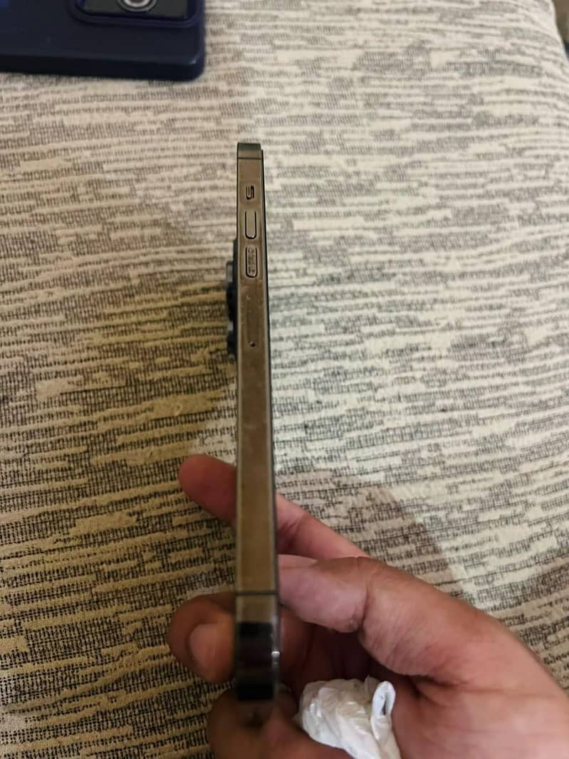 Apple iPhone 13 Pro Max 5