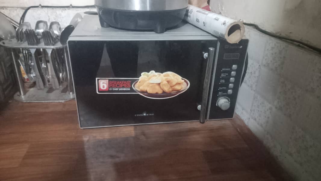 Microwave oven 0