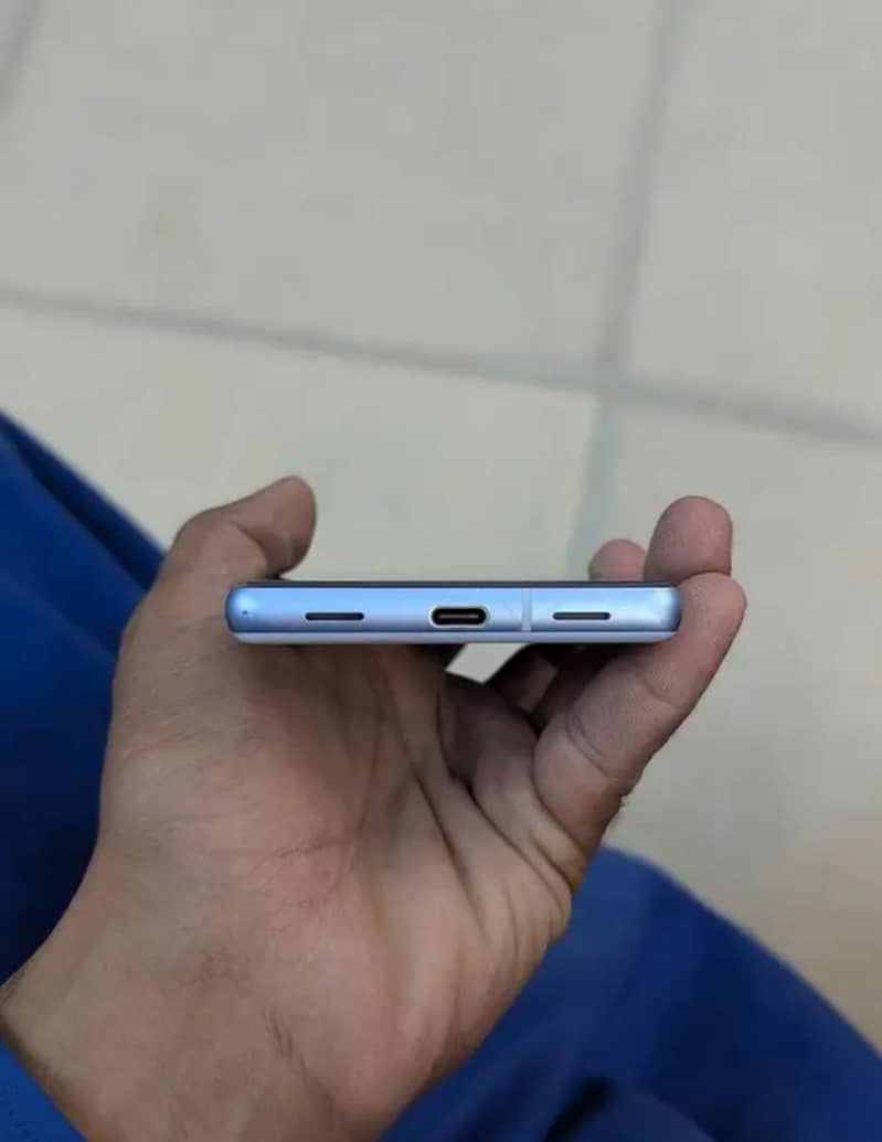 Google Pixel 7a 2