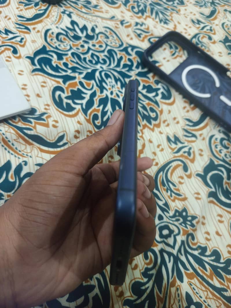 Apple iPhone 17 Pro Max 3