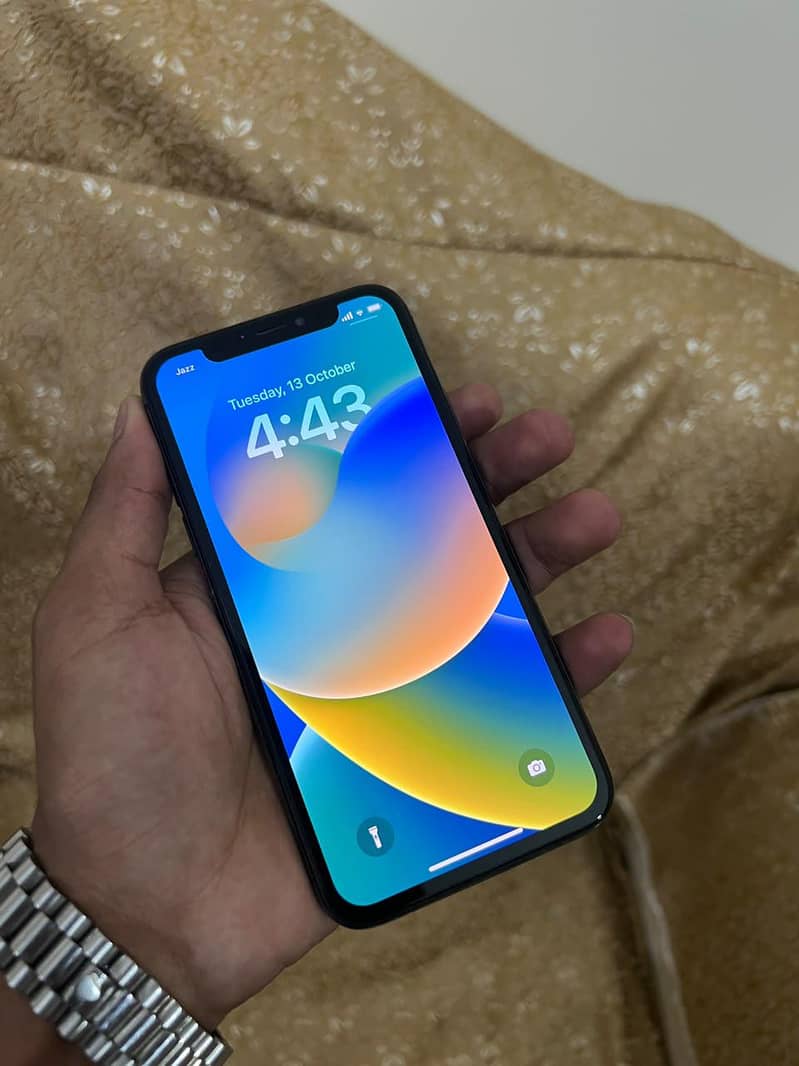 Apple iPhone X 3