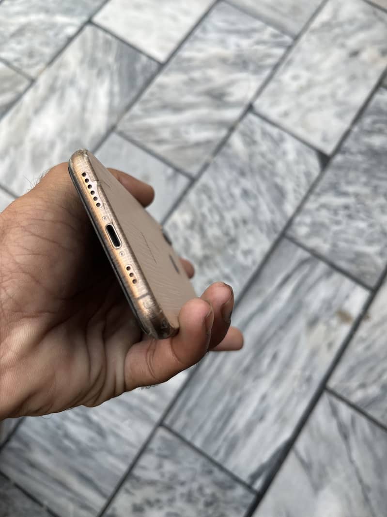 Apple iPhone XS sim working 4