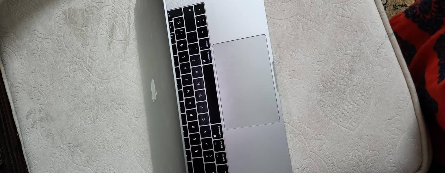 Apple MacBook Pro 2017 4