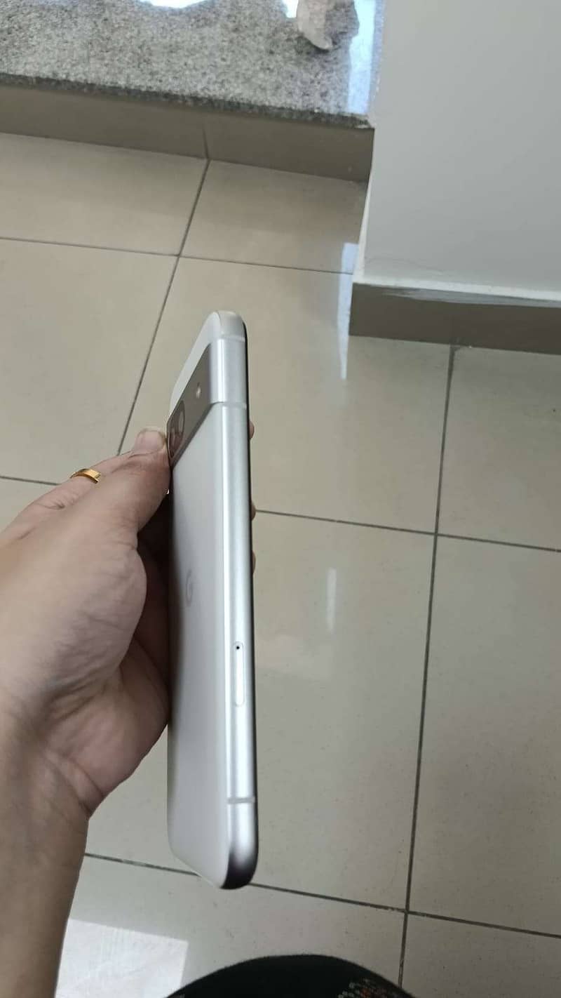 Google Pixel 8a 2