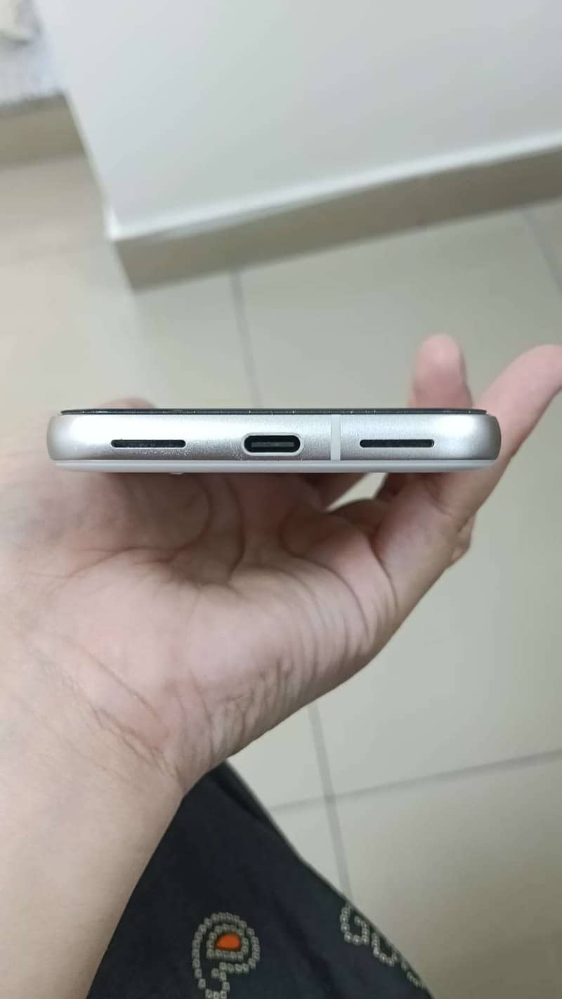 Google Pixel 8a 3