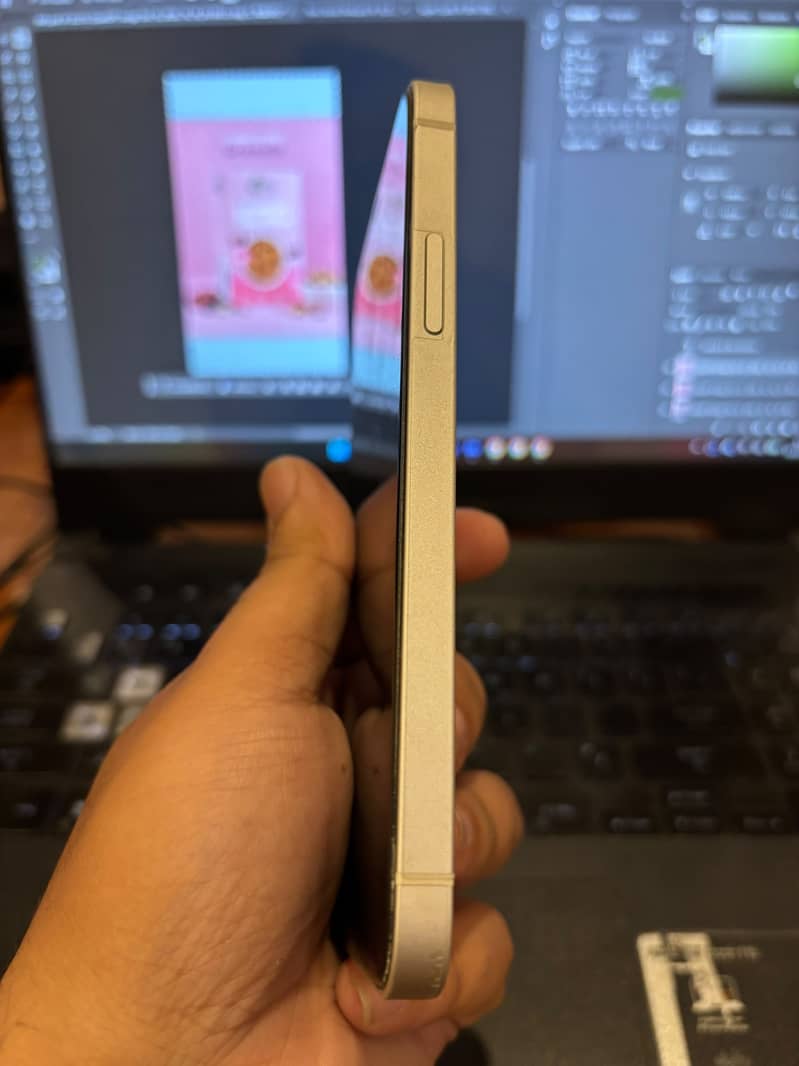 Apple iPhone 12 3