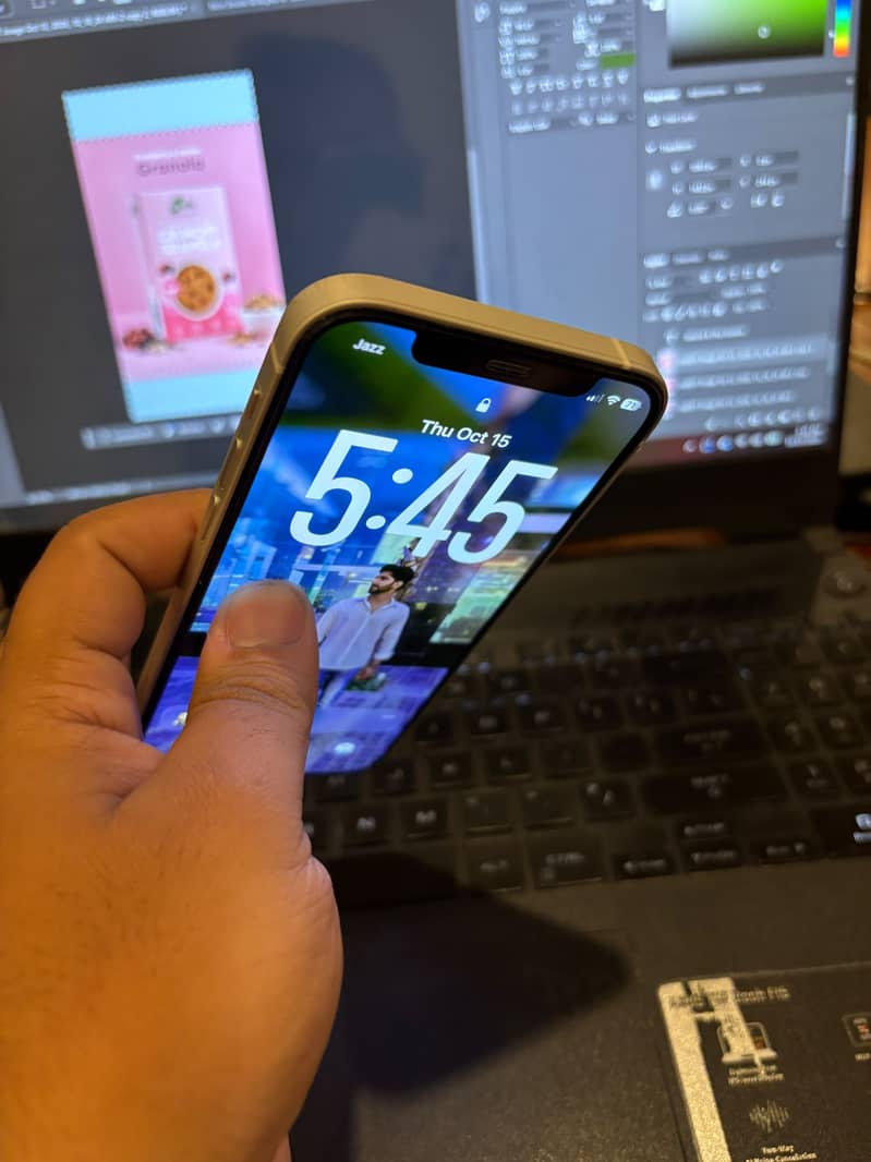 Apple iPhone 12 7