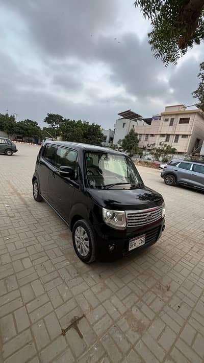 Nissan Moco 2014