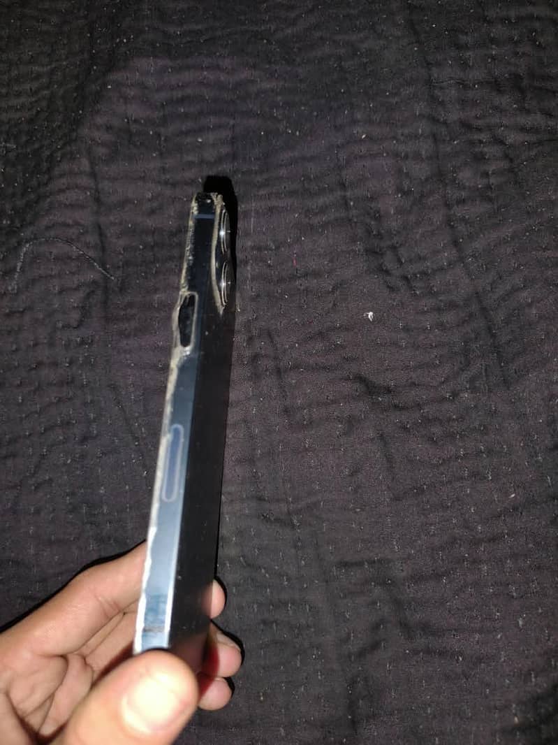 Iphone 13 4