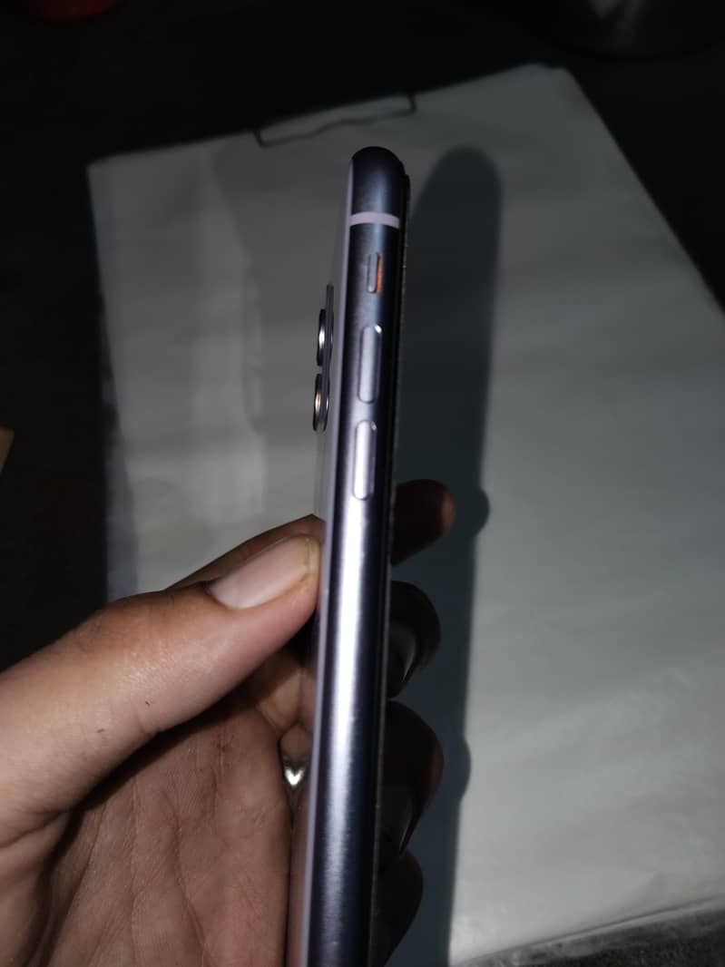 Apple iPhone 11 8