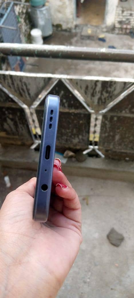 OPPO A6k 0