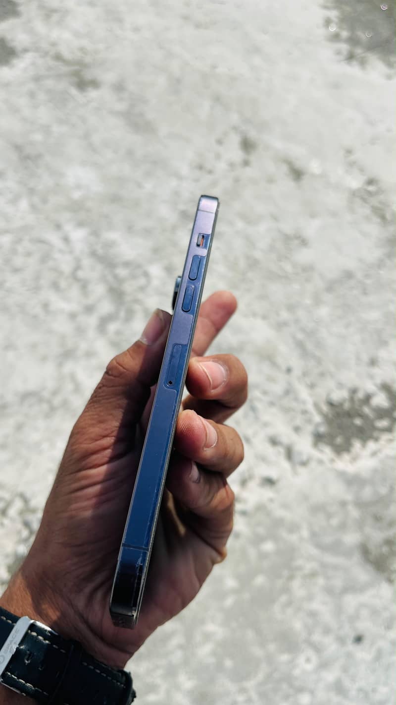 Apple iPhone 14 Pro Max 4