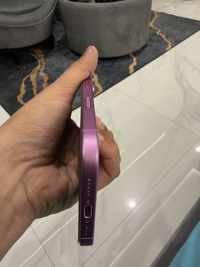 Apple iPhone 16 1