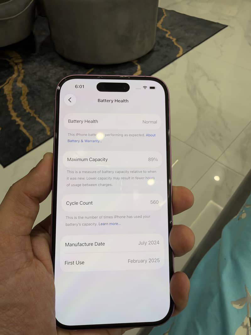 Apple iPhone 16 5