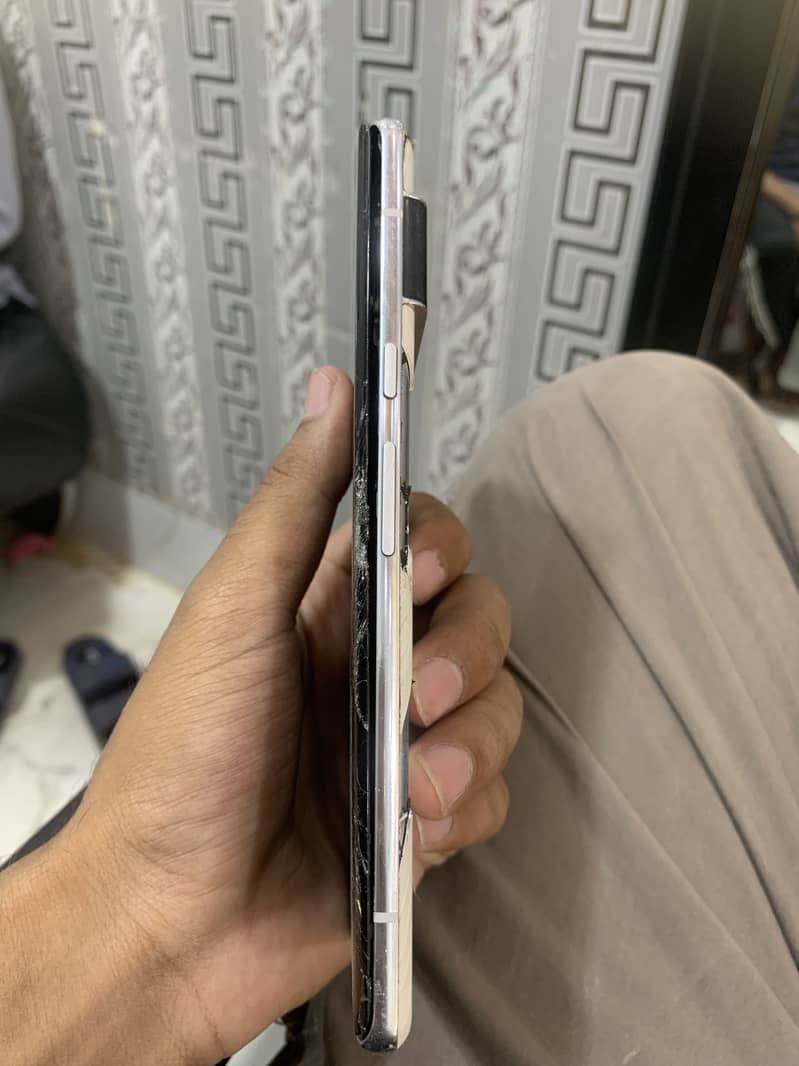 Google Pixel 6 Pro 2