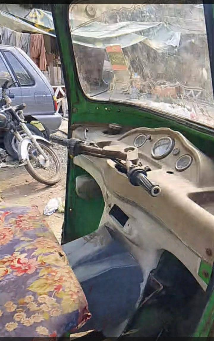 loader Rickshaw 6