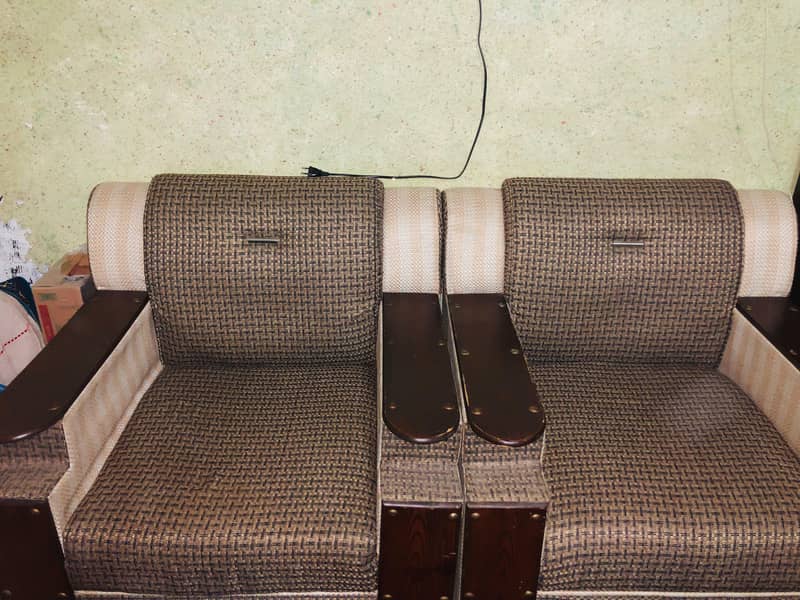 single 2 sofas 0
