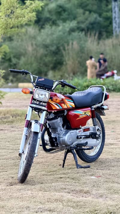 CG 125 full new fresh condition 10/10 all ok original parts 