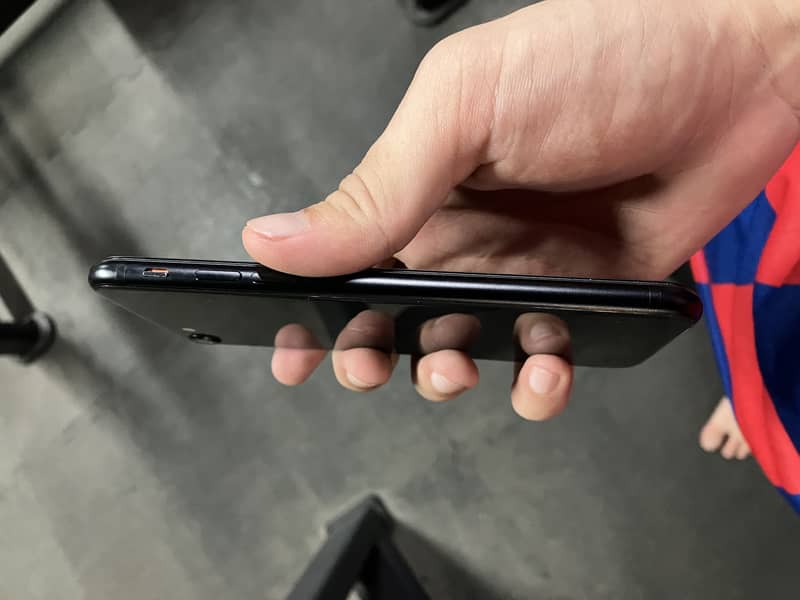 Apple iPhone SE 3