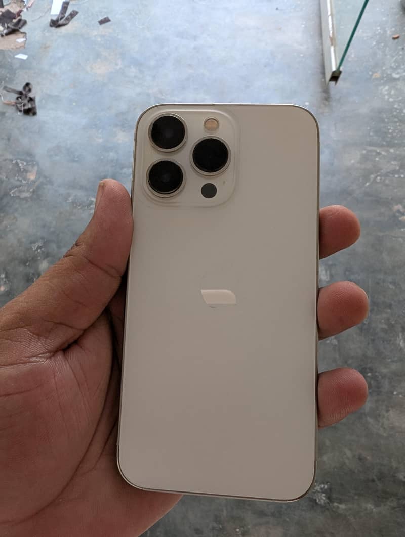 Apple iPhone 13 Pro 4