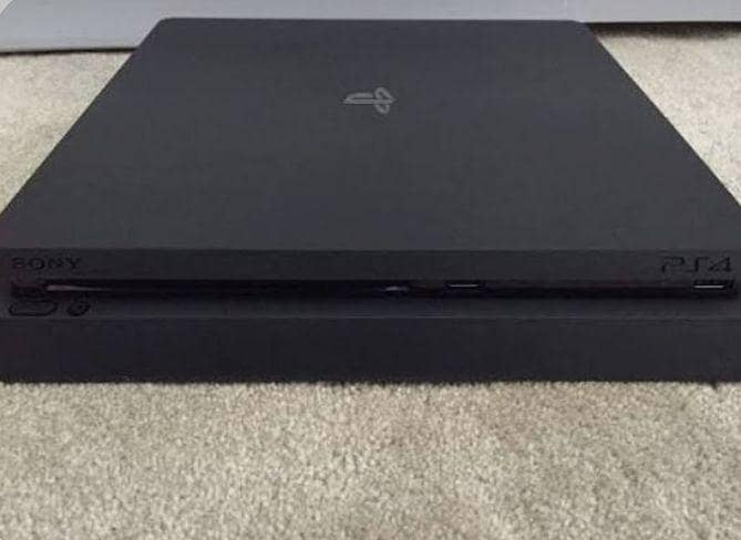 PS4 Slim 0
