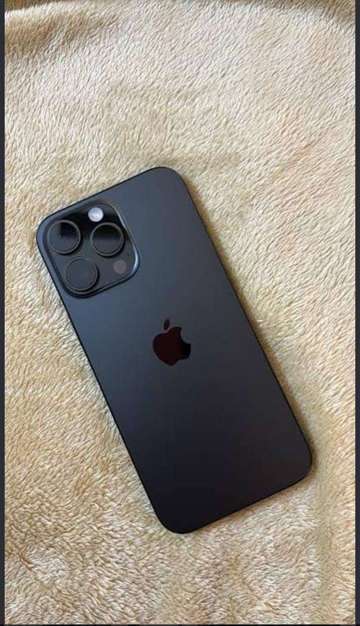 Apple iPhone 16 Pro 0
