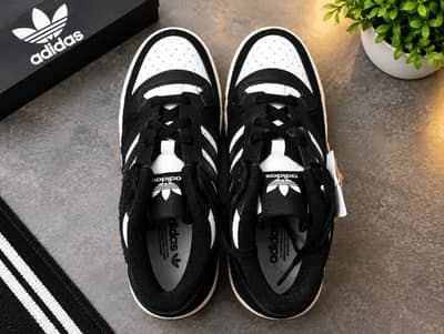 Adidas forum low