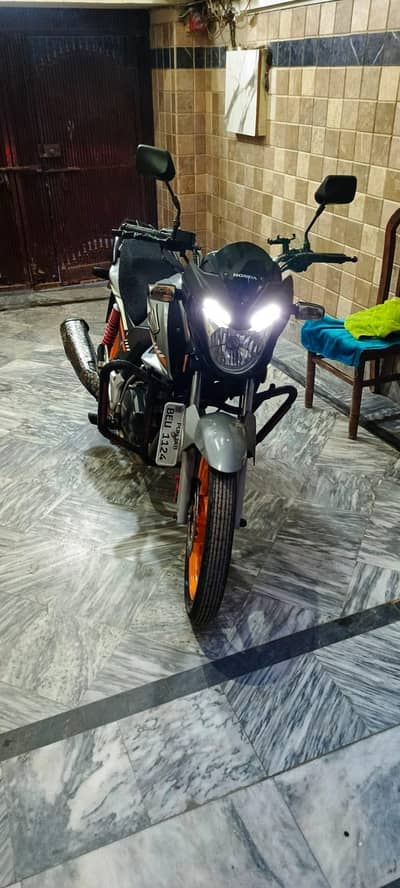 HONDA CB 150F 2025