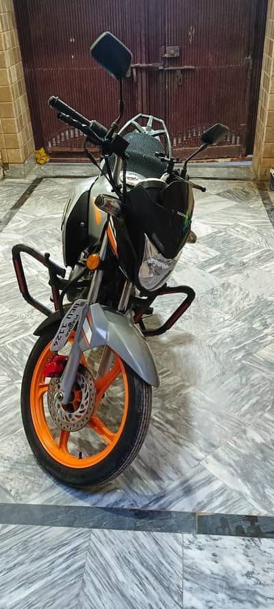 HONDA CB 150F 2025