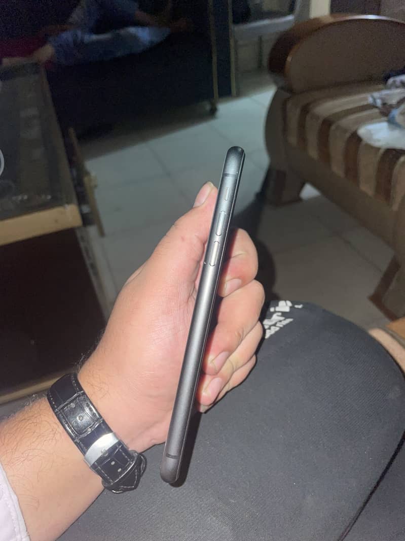 Apple iPhone 11 5
