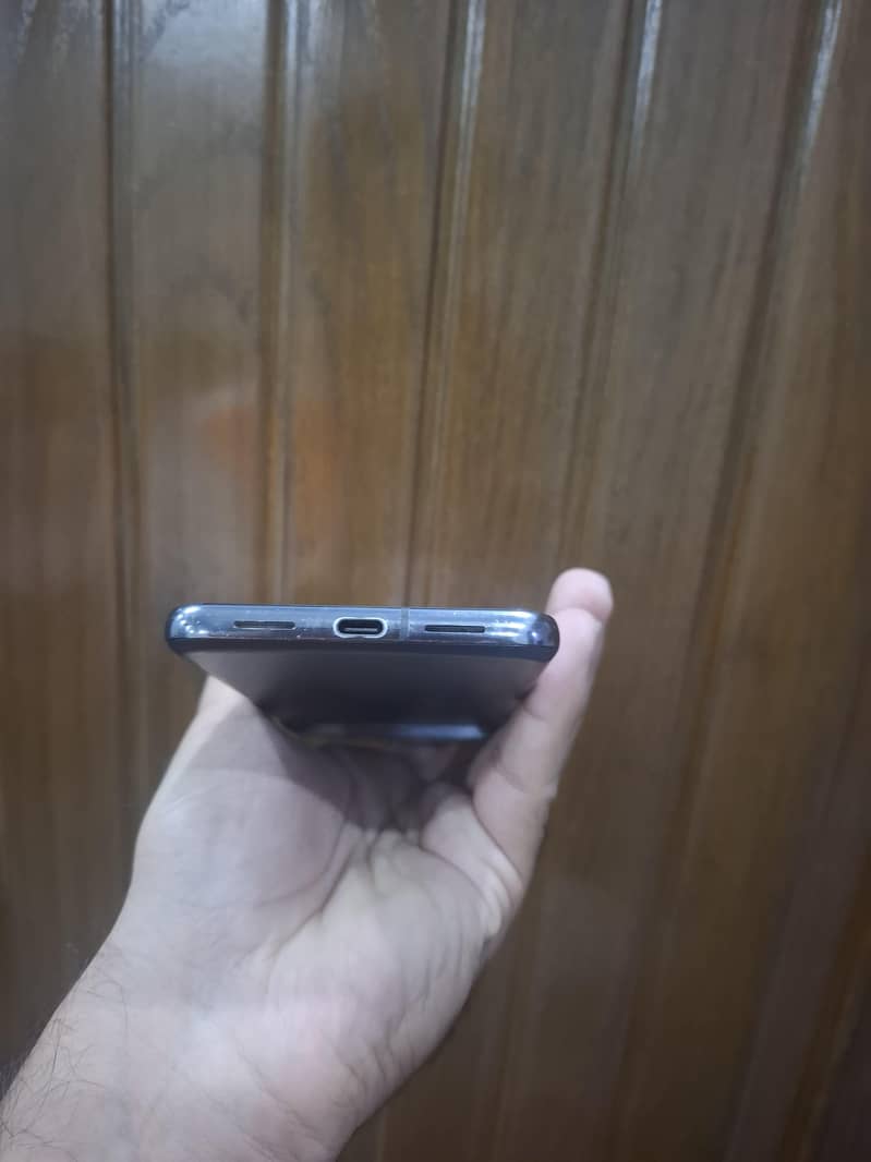 Google Pixel 8 Pro 2