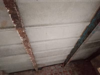 slaps tiles for roof and table for working