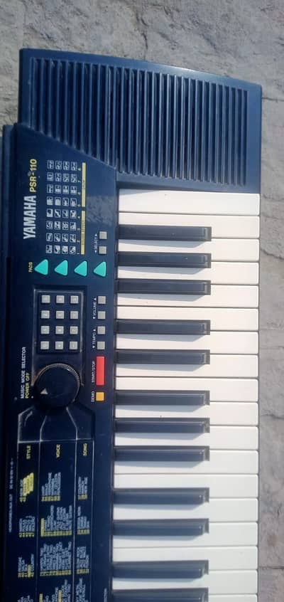 Yamaha PSR-110 - Electric Piano - Keyboard