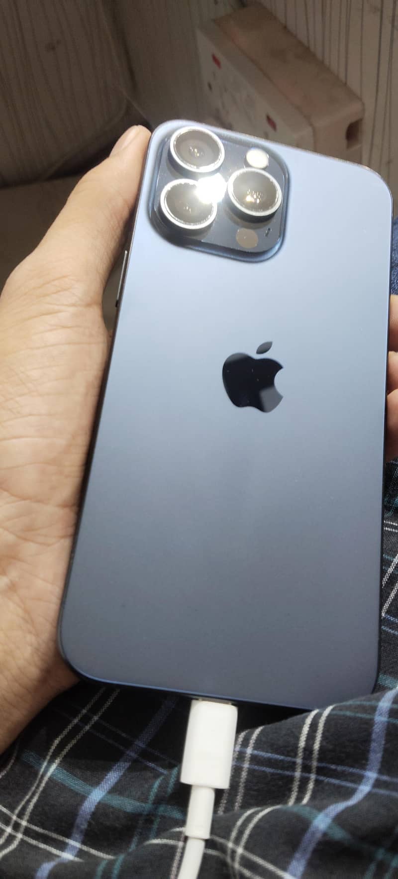 Apple iPhone 15 Pro Max 1