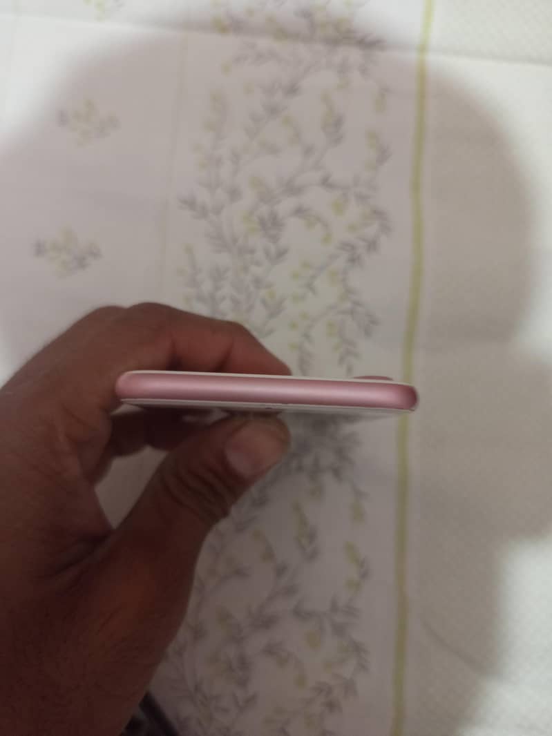 iPhone 7 1