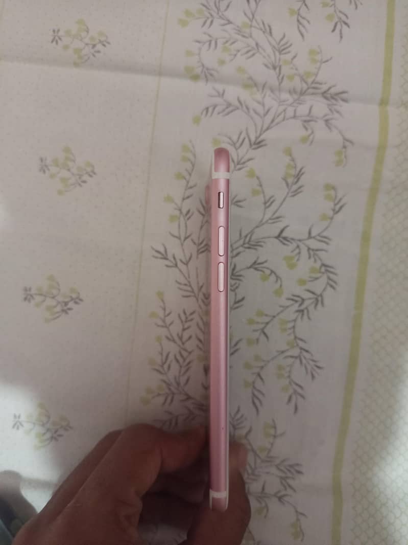 iPhone 7 2