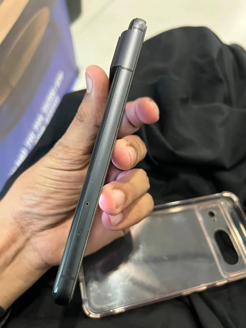 Google Pixel 8 2