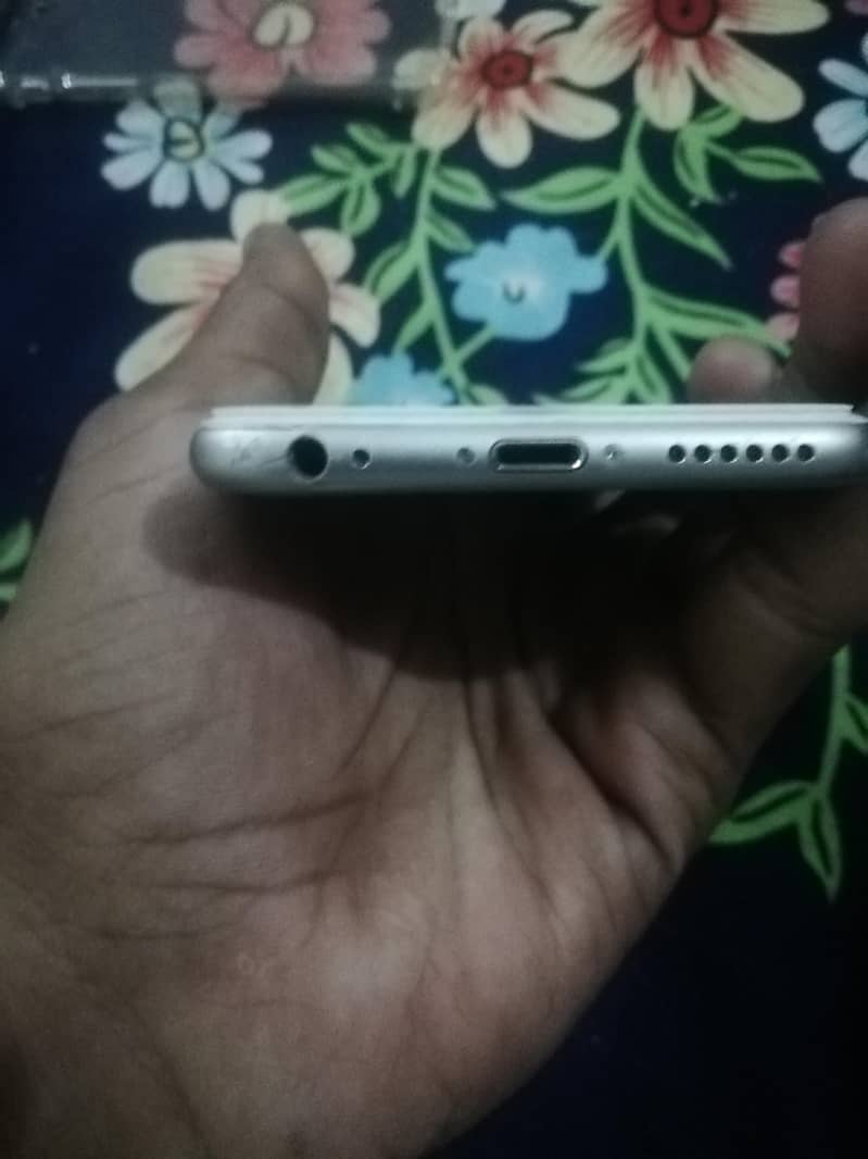 Apple iPhone 6 2