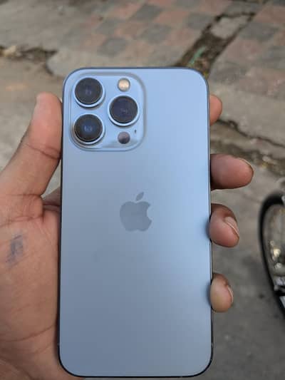Apple iPhone 13 Pro