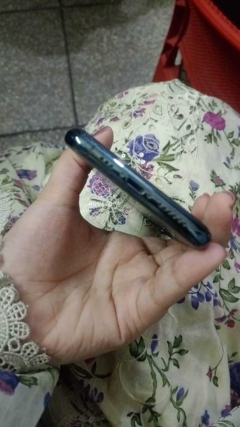 Apple iPhone 11 pro 2
