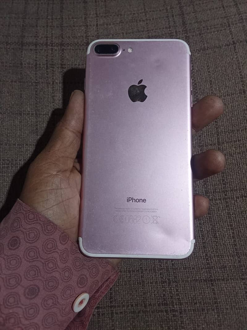 Apple iPhone 7 Plus 4