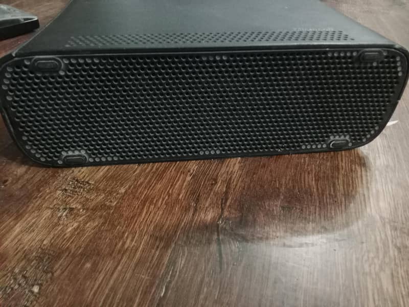 Xbox 360 with two wireless controller with Kinect sensor 11