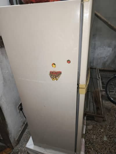 urgent sale orient fridge home used Army person used all ok Hy