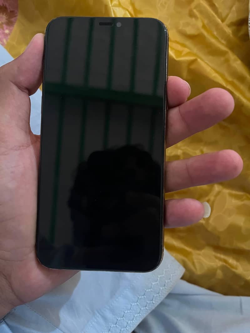 Apple iPhone 11 3