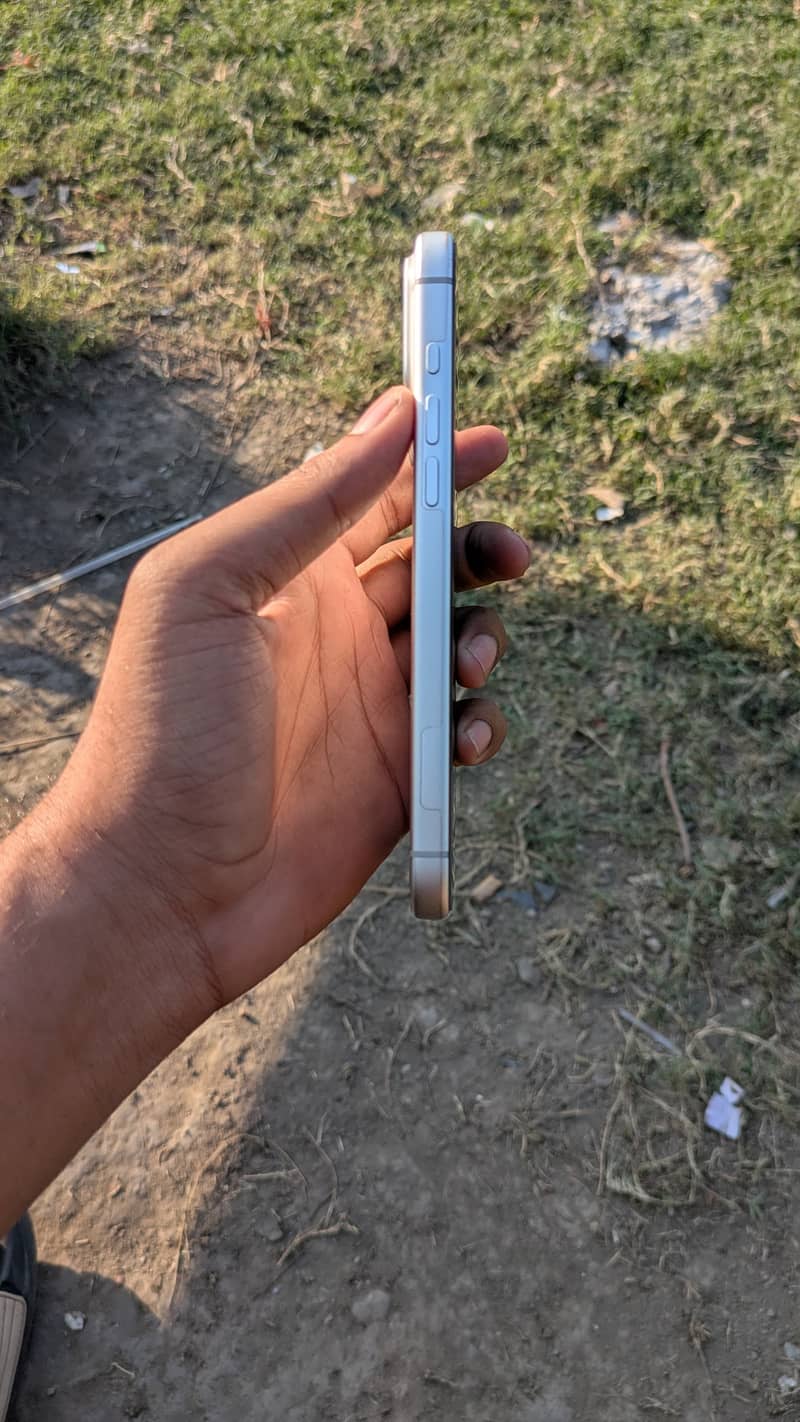 Apple iPhone 17 Pro Max 3