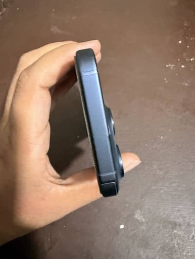 IPhone 15 Pro jv