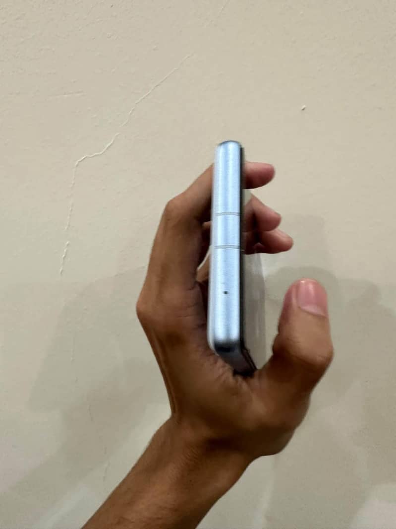 Google Pixel 7a 4