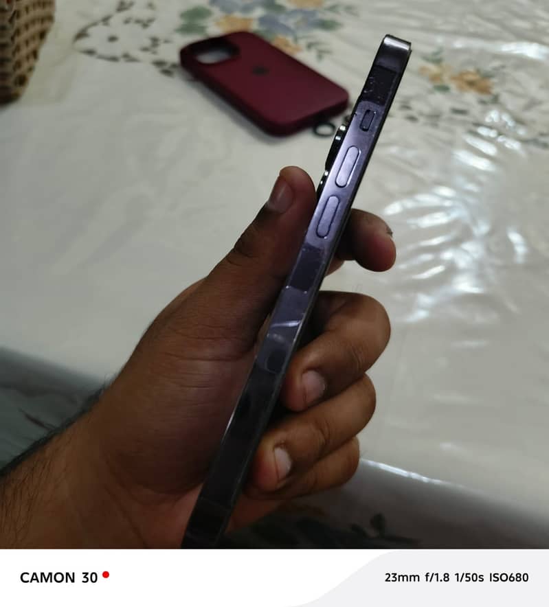 Apple iPhone 14 Pro 2